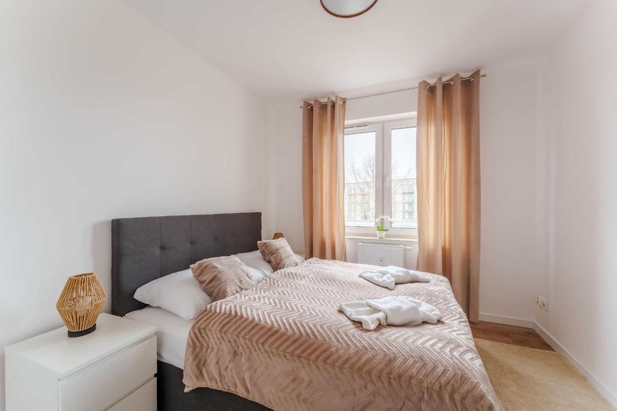 Artyleryjska, Apartments4u24pl Apartament *